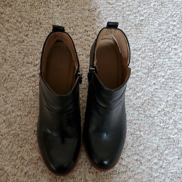 Arricci black leather booties. - Picture 2 of 8